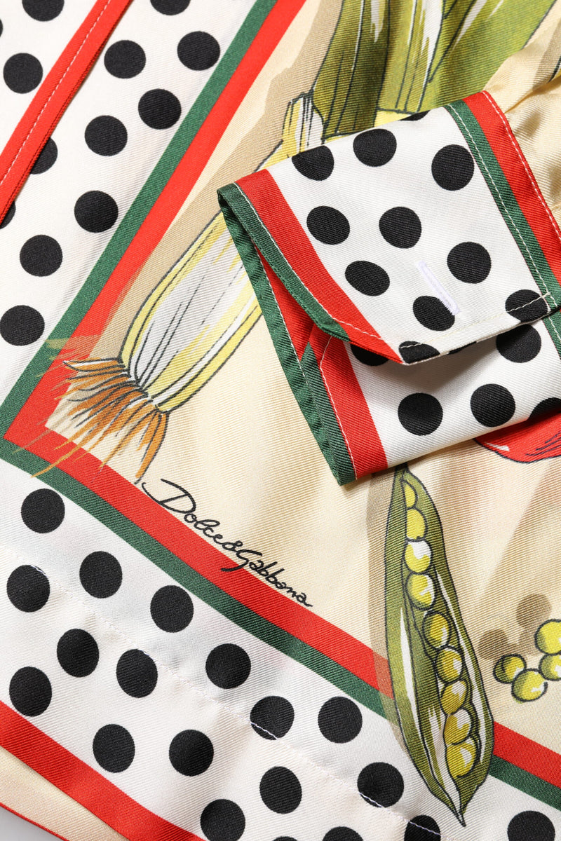 Top multicolor de seda con estampado de verduras y manga larga de Dolce & Gabbana