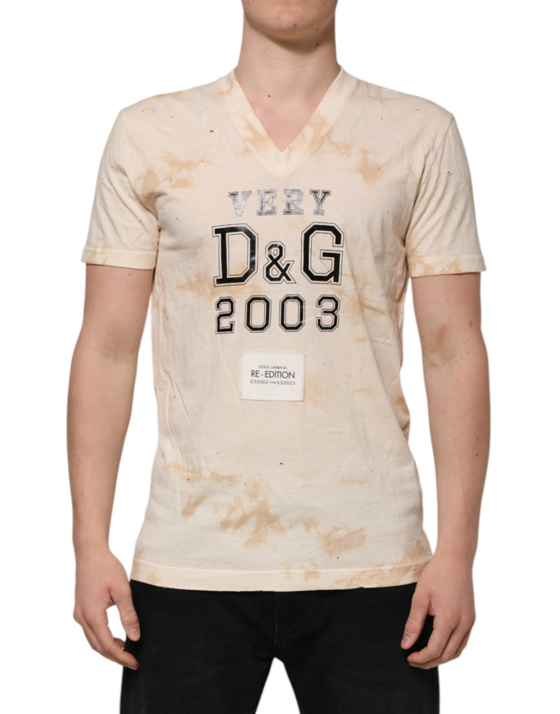 Camiseta bege de manga curta e decote em V com estampa do logotipo Dolce & Gabbana