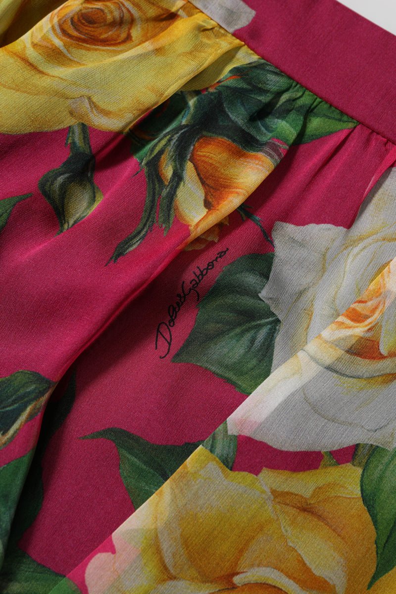 Pantalones cortos muy cortos de talle alto con estampado floral rojo para mujer de Dolce & Gabbana