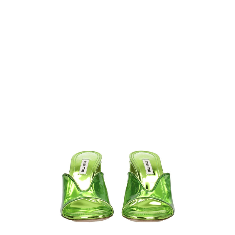 Sandalias verdes con plataforma de plexiglás Miu Miu
