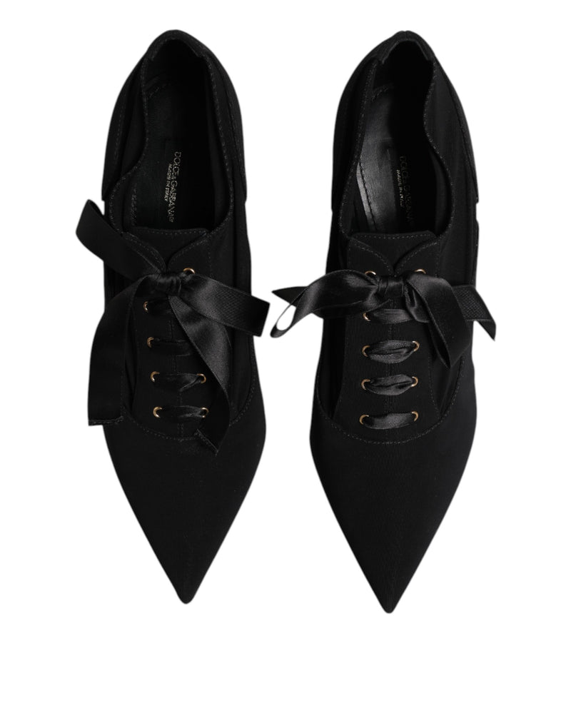 Scarpins Dolce & Gabbana pretos de salto agulha com cadarço