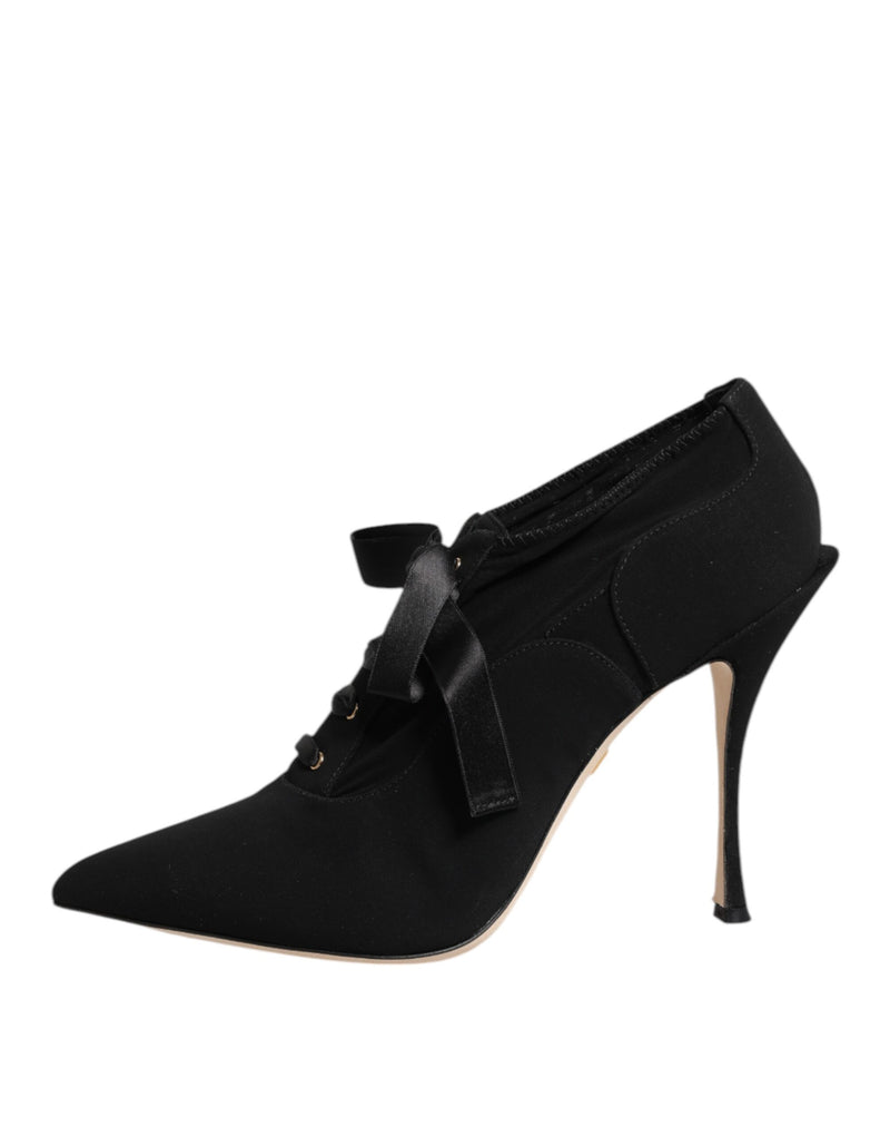 Scarpins Dolce & Gabbana pretos de salto agulha com cadarço