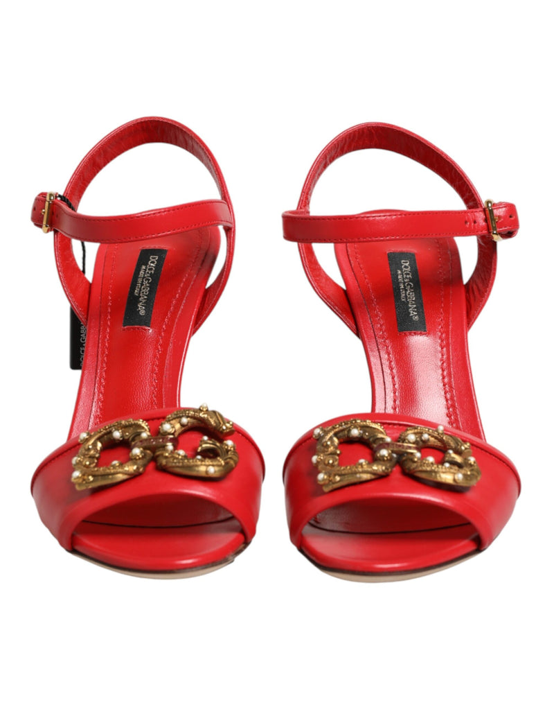 Sandalias de tacón DG AMORE de piel roja de Dolce & Gabbana