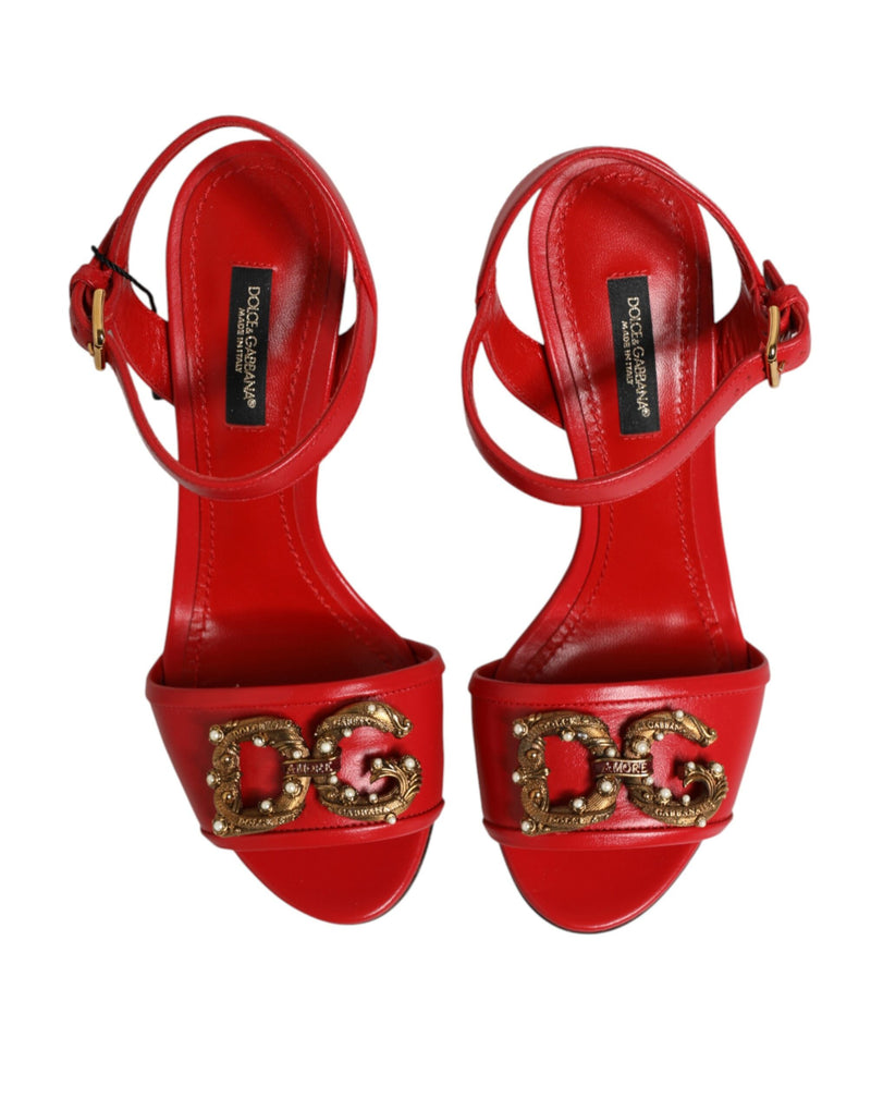 Sandalias de tacón DG AMORE de piel roja de Dolce & Gabbana