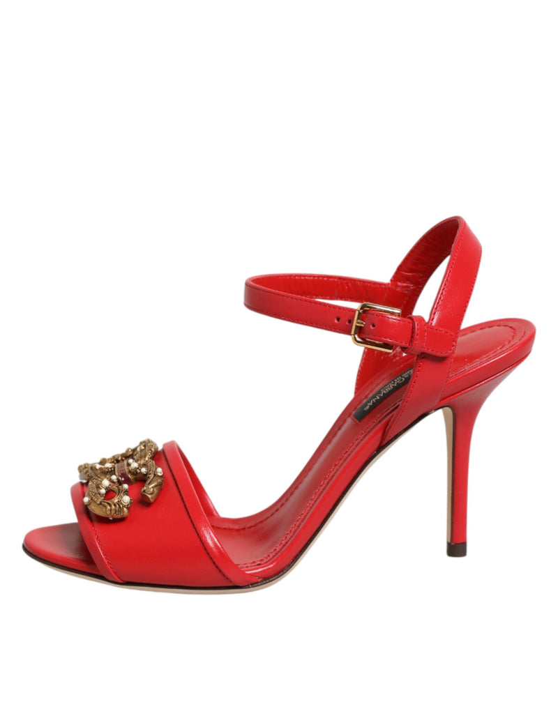 Sandalias de tacón DG AMORE de piel roja de Dolce & Gabbana