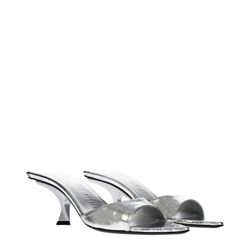 Sandalias planas de piel gris de The Attico